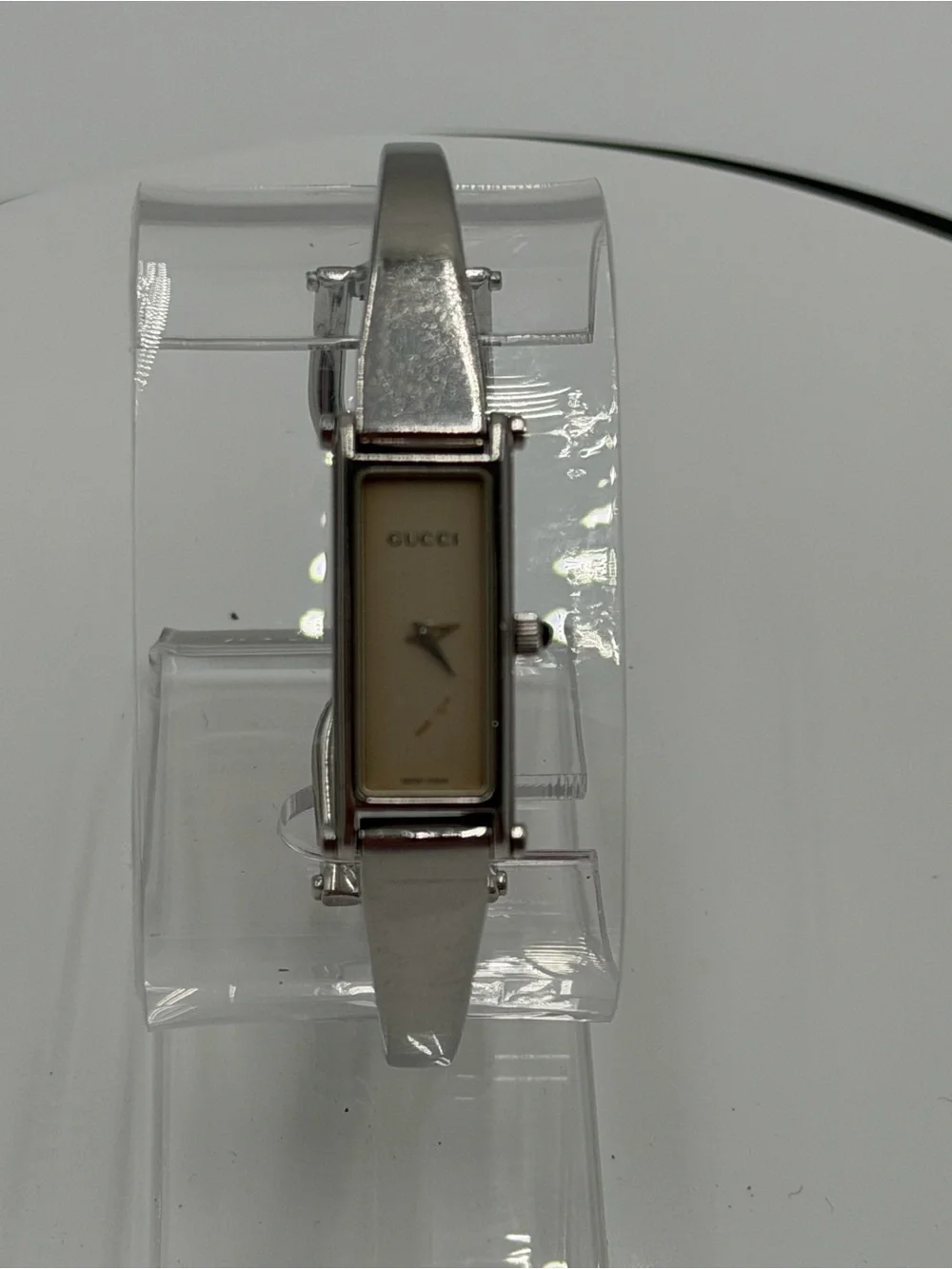 Vintage Gucci 1500L Silver Bangle Watch